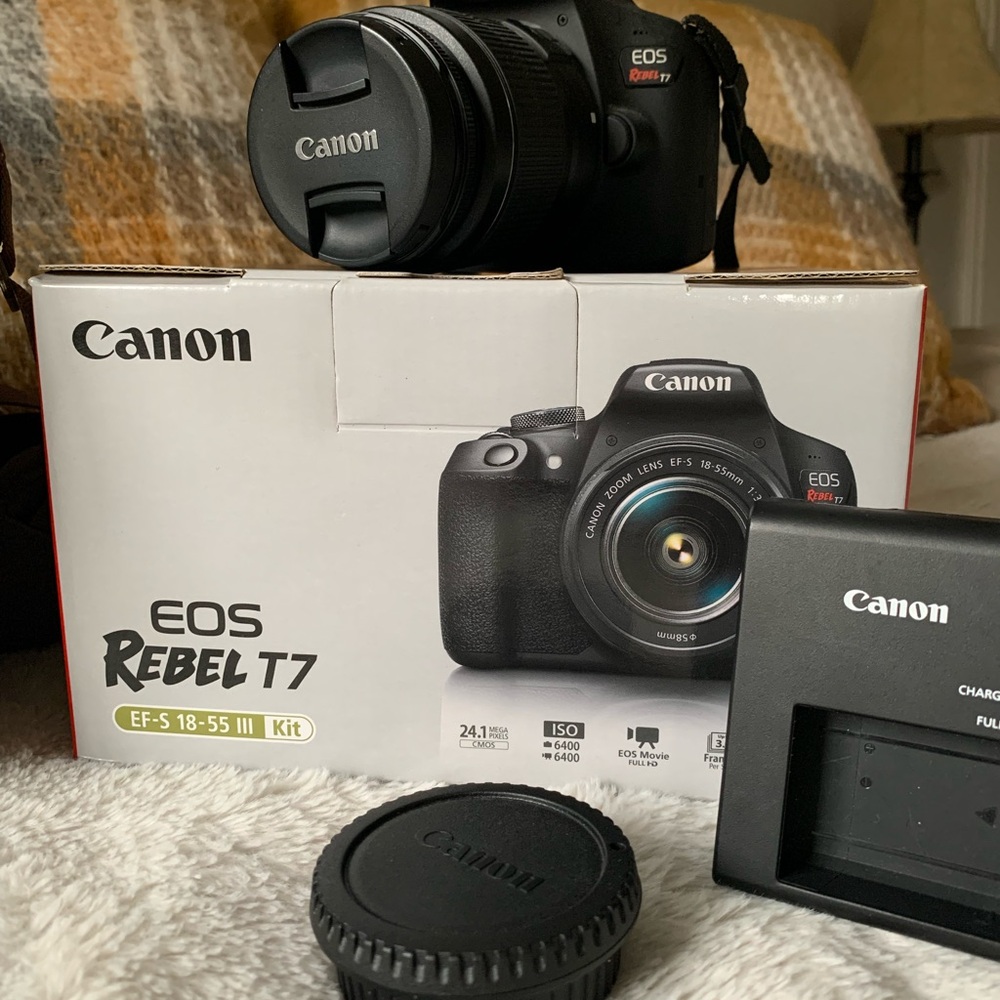 ❗️SOLD❗️Canon EOS Rebel T7 - Picture 1 of 1